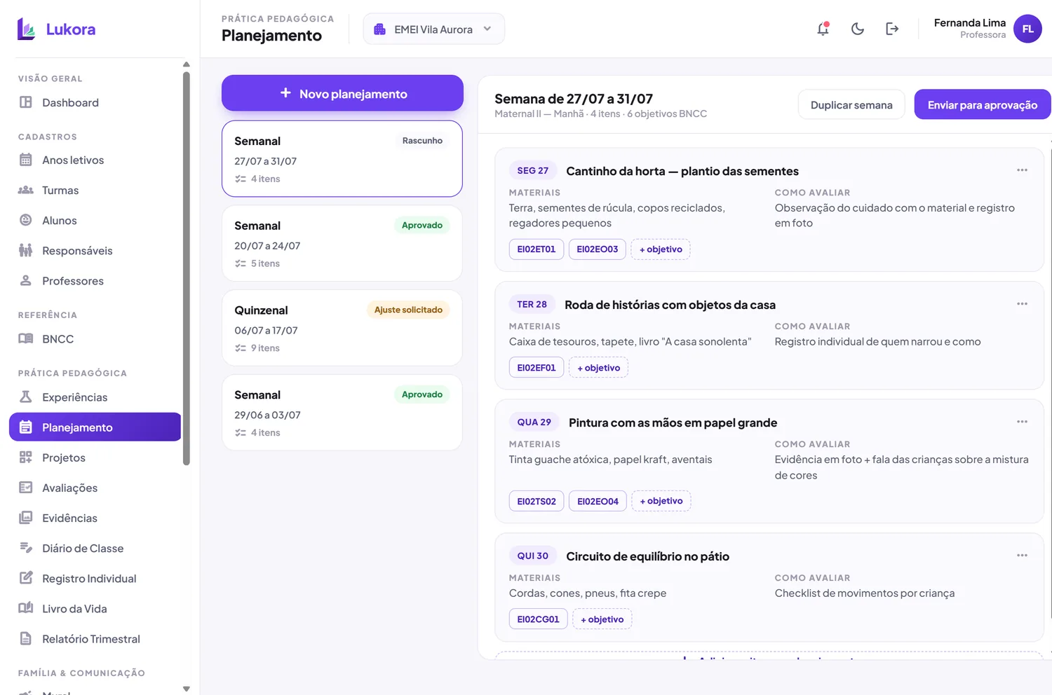 Tela de Planejamento semanal do Lukora, com atividades e objetivos da BNCC